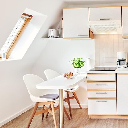 Ferienwohnung Mit Balkon In Zentraler Und Ruhiger Lage Busum Ngoại thất bức ảnh